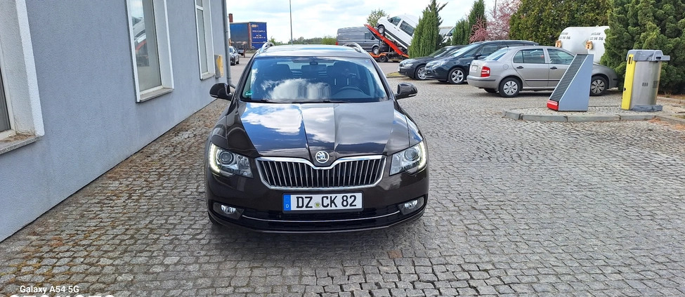 Skoda Superb cena 39999 przebieg: 202000, rok produkcji 2013 z Jawor małe 254